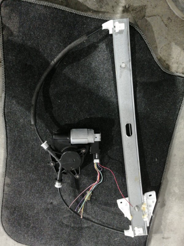 Стеклоподъемник MAZDA Demio DY передний правый (б/у)