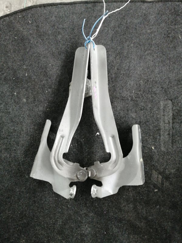 Петля капота NISSAN Tiida C11 (б/у)