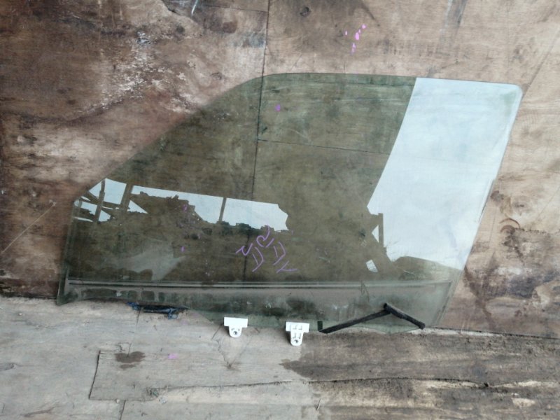 Стекло NISSAN JUKE YF15 переднее левое (б/у)