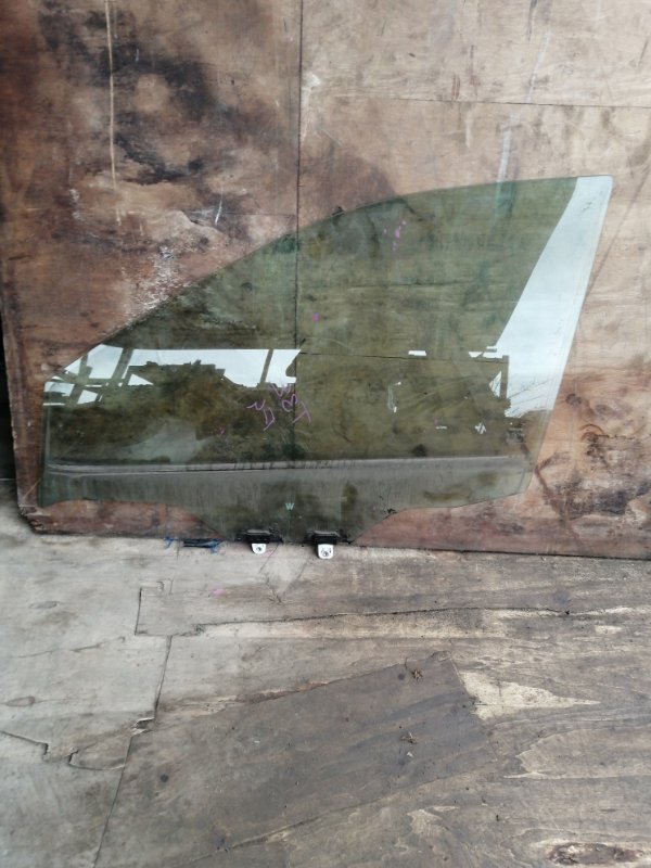 Стекло NISSAN X-TRAIL T32 переднее левое (б/у)