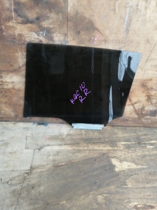 Стекло Toyota PASSO KGC10 заднее правое (б/у)