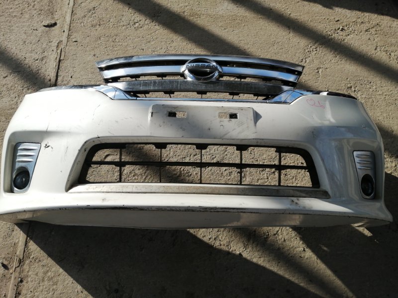 Бампер NISSAN SERENA C26 передний (б/у)