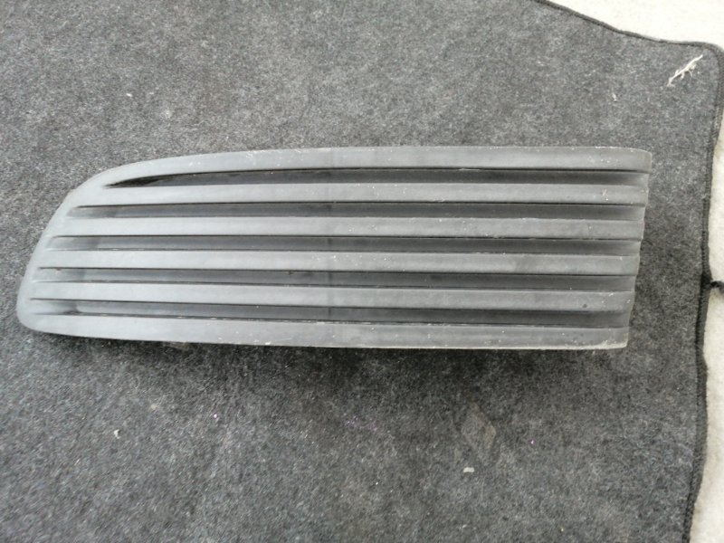 Заглушка в бампер NISSAN SUNNY FB15 передняя левая (б/у)