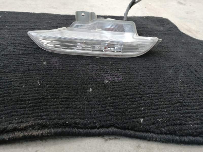 Повторитель в бампер HONDA INSIGHT ZE2 передний правый (б/у)