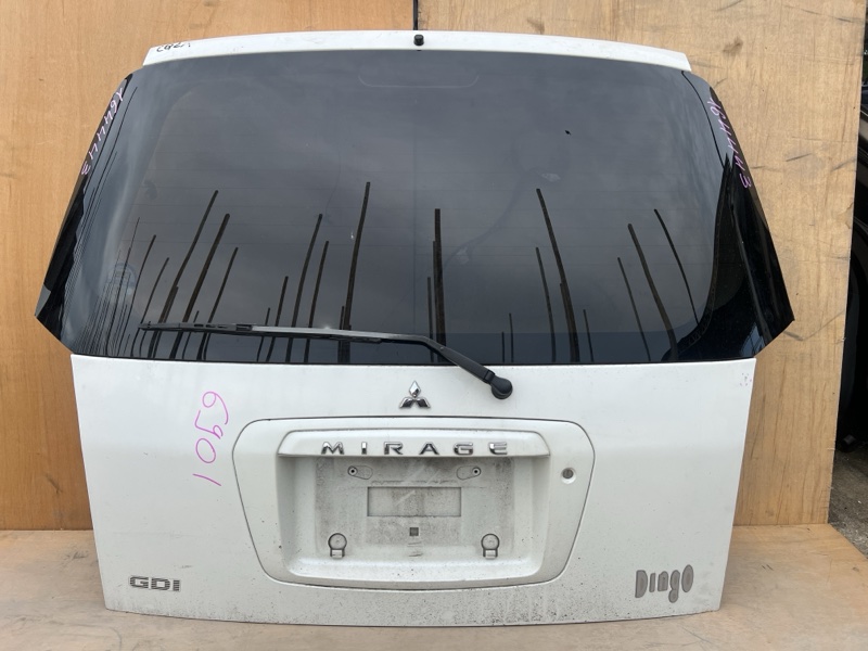 Дверь багажника Mitsubishi Mirage Dingo CQ2A 2002 (б/у)