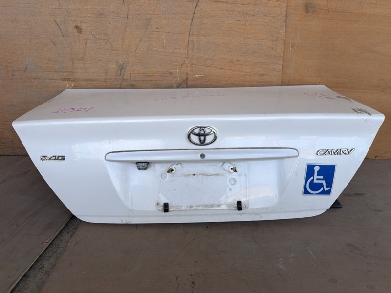 Крышка багажника Toyota Camry ACV30 2004 (б/у)