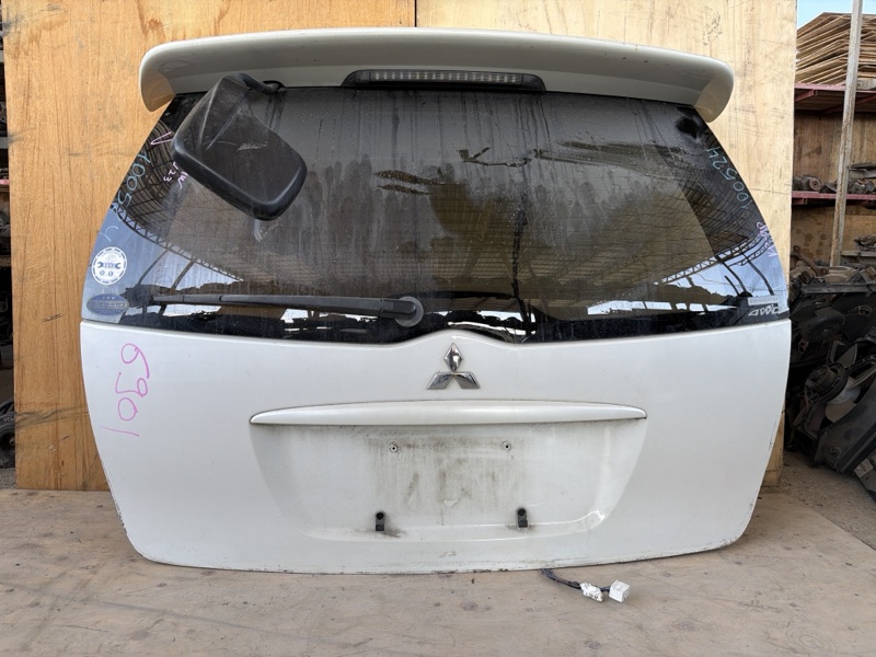 Дверь багажника Mitsubishi Grandis NA4W 2005 (б/у)