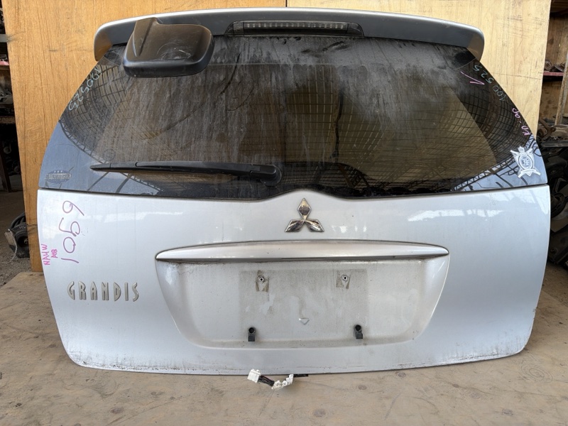 Дверь багажника Mitsubishi Grandis NA4W 2005 (б/у)