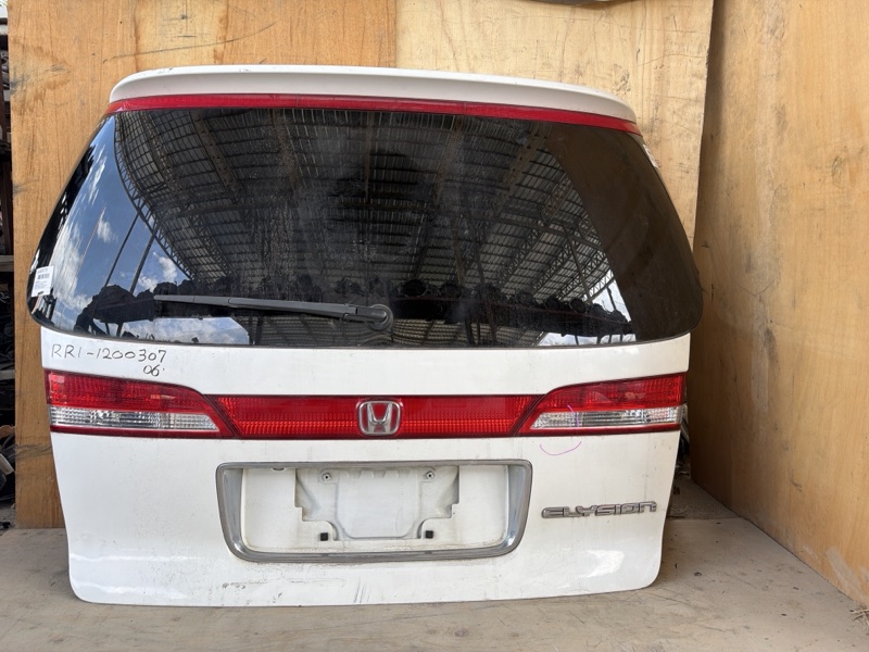 Дверь багажника Honda ELYSION RR1 2006 (б/у)