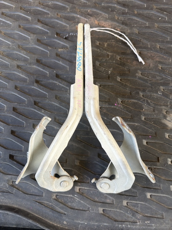 Петля капота Honda STEPWGN RK1 2011 (б/у)