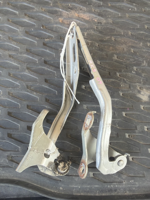 Петля капота Honda STEPWGN RK1 2011 (б/у)