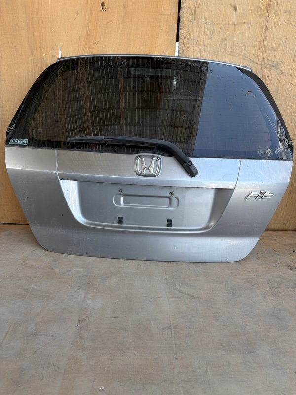 Дверь багажника HONDA FIT GD1 2005 (б/у)