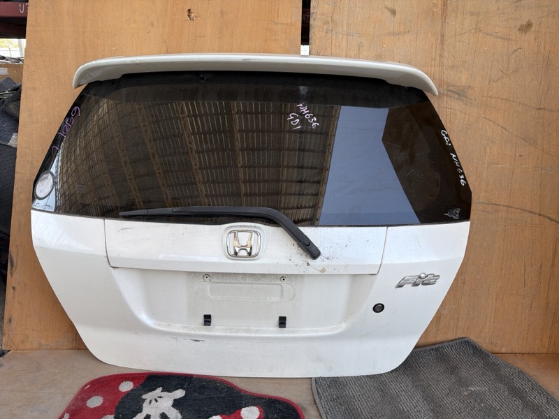 Дверь багажника HONDA FIT GD1 2002 (б/у)