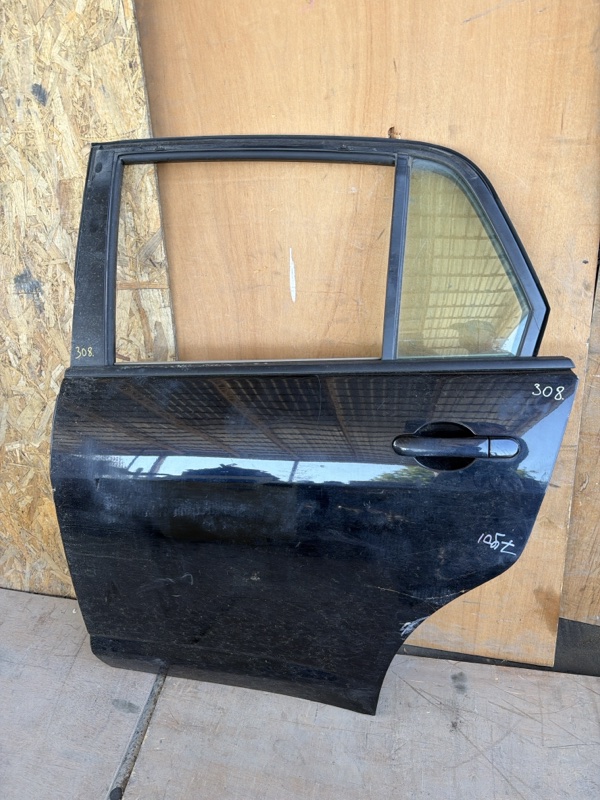 Дверь Nissan Tiida C11 2006 задняя левая (б/у)