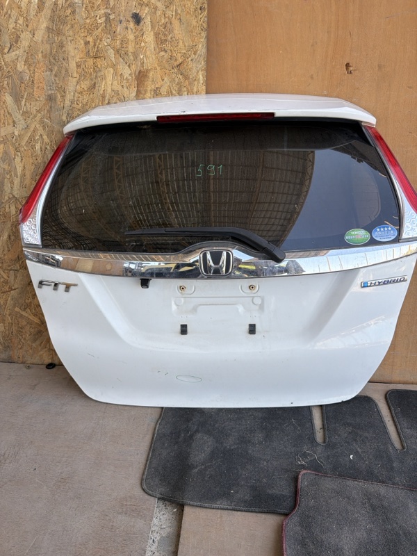 Дверь багажника HONDA FIT GP5 2014 (б/у)