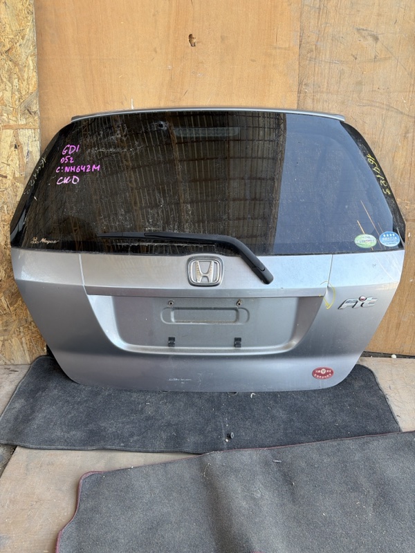 Дверь багажника HONDA FIT GD1 2004 (б/у)