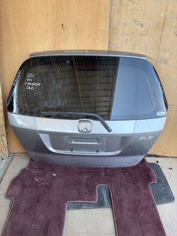 Дверь багажника HONDA FIT GD1 2002 (б/у)