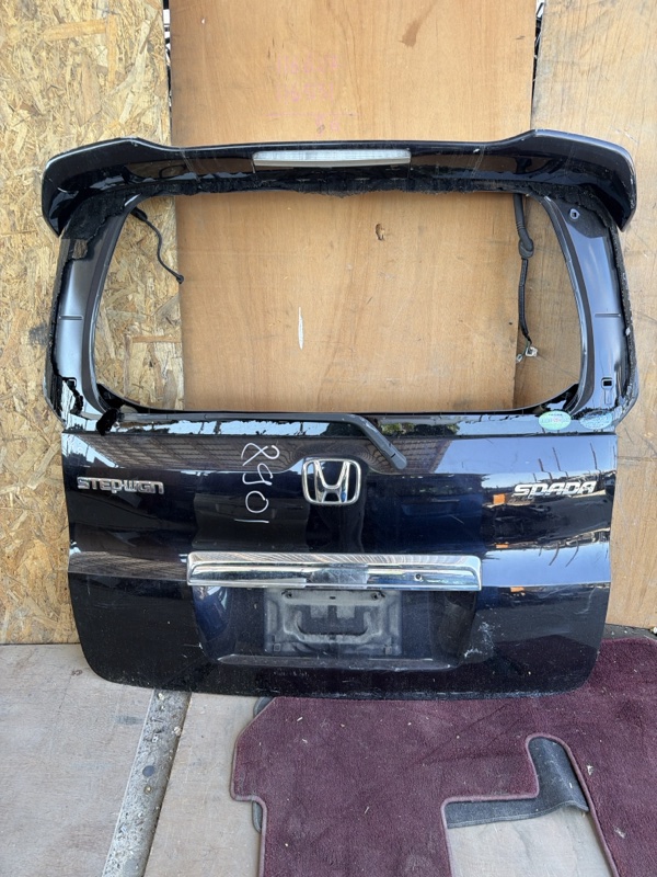 Дверь багажника HONDA STEPWGN RK5 2010 (б/у)