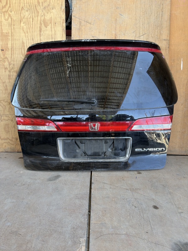 Дверь багажника HONDA ELYSION RR1 2005 (б/у)