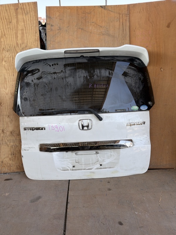 Дверь багажника HONDA STEPWGN RK5 2010 (б/у)