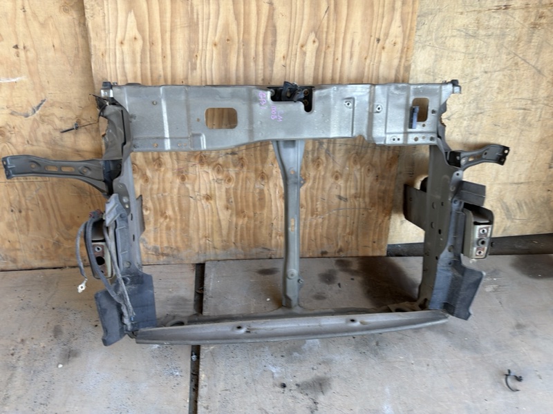 Рамка радиатора HONDA Mobilio Spike GK1 2007 (б/у)