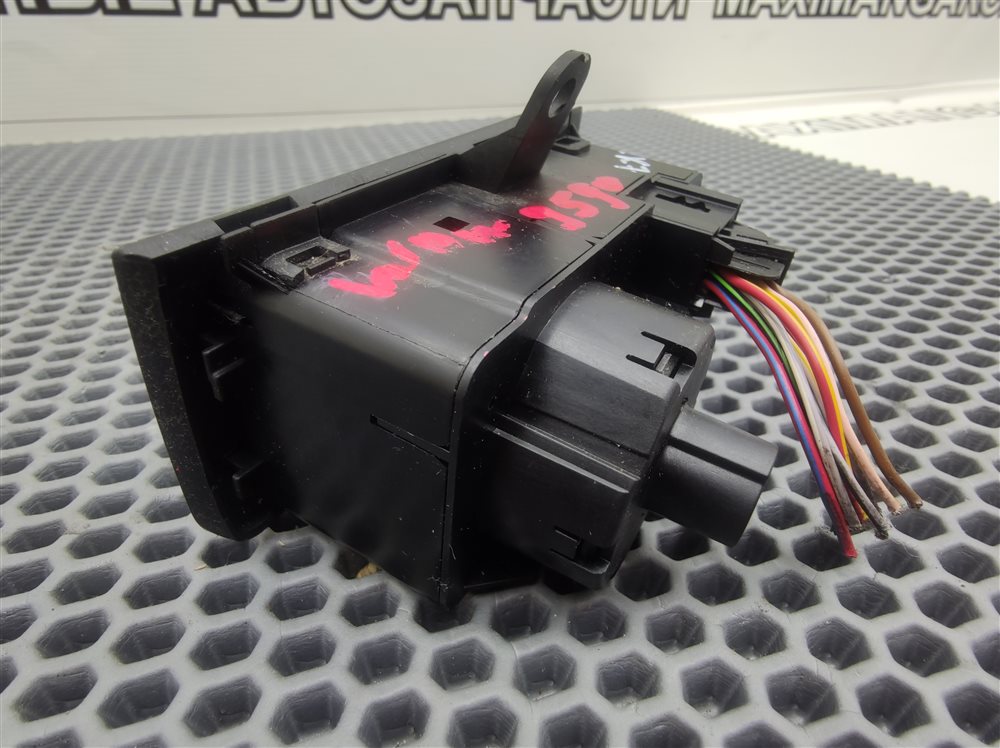 Кнопка E-CLASS 2008 211