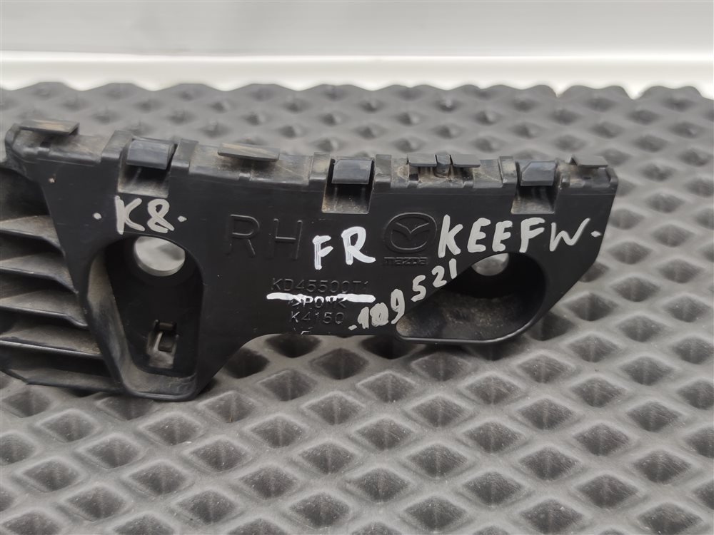 Кронштейн крепления бампера передний правый CX-5 2013 KEEFW PE-VPS
