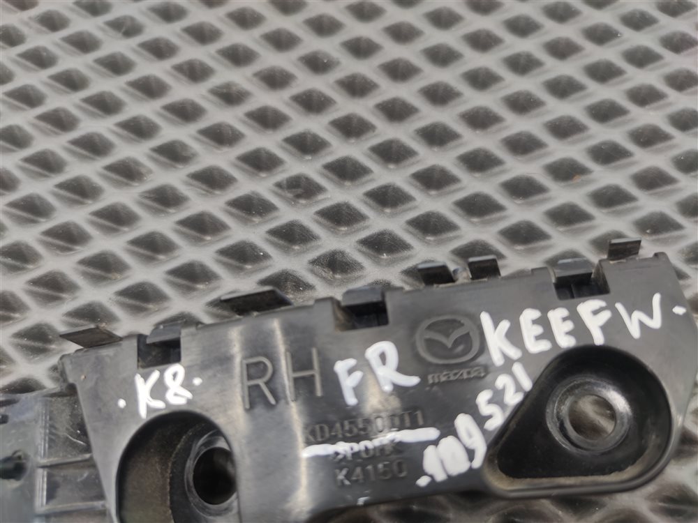 Кронштейн крепления бампера передний правый CX-5 2013 KEEFW PE-VPS