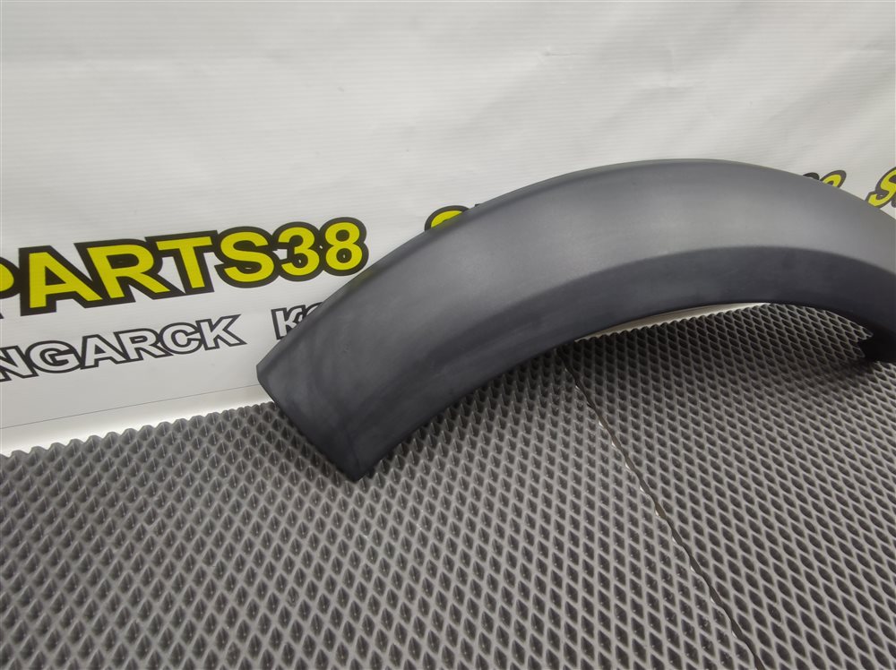 Накладка крыла задняя левая Land Rover Discovery L319 AJ41