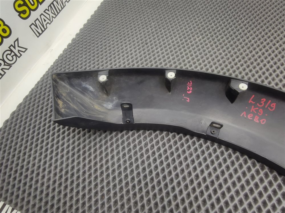 Накладка крыла задняя левая Discovery 2006 L319 AJ41