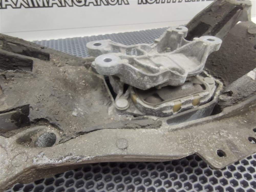 Подушка АКПП AUDI A6 C7 CHVA