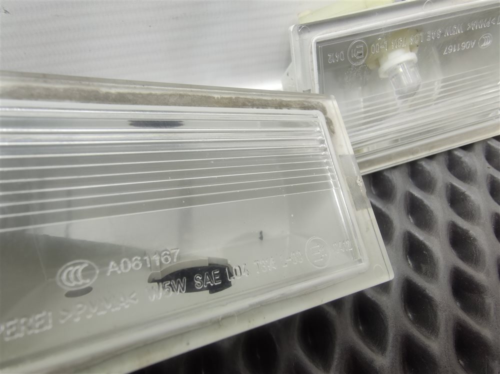 Фонарь подсветки номера Discovery 2006 L319 AJ41