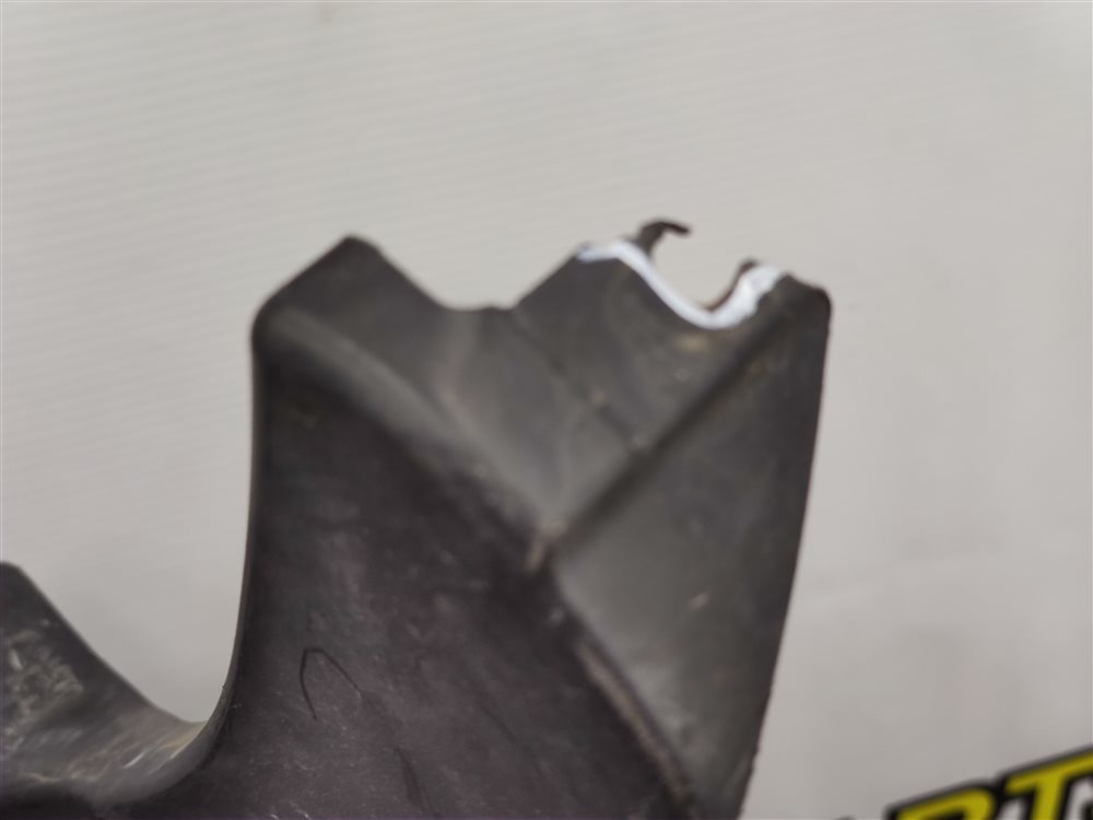 Подкрылок задний правый Discovery 2006 L319 AJ41