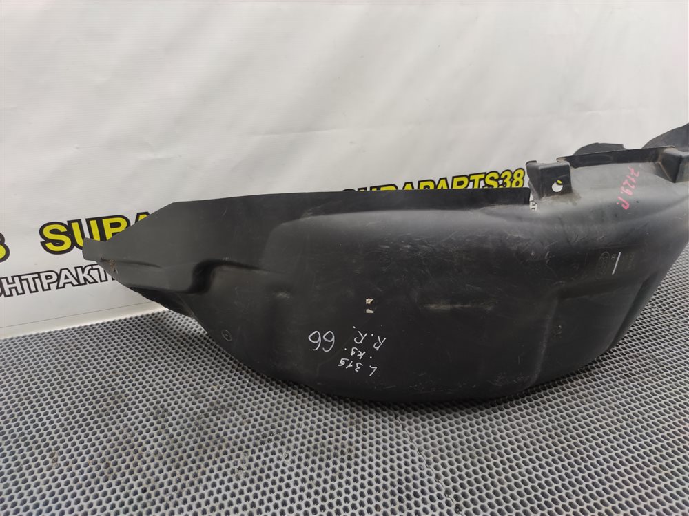 Подкрылок задний правый Discovery 2006 L319 AJ41