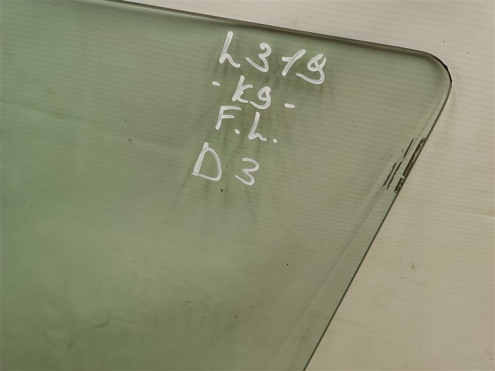 Стекло двери переднее левое Discovery 2006 L319 AJ41