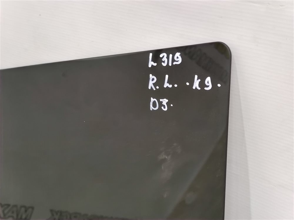 Стекло двери заднее левое Discovery 2006 L319 AJ41