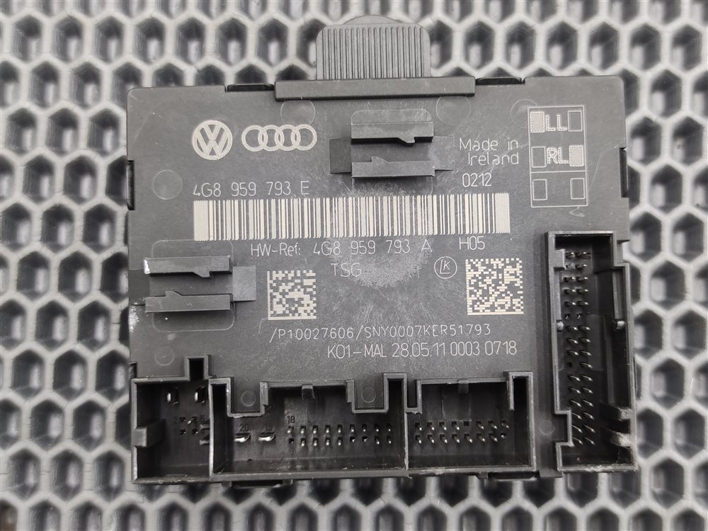Блок комфорта передний правый A6 2011 C7 CHVA