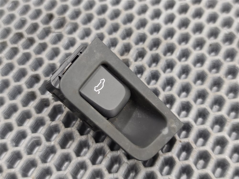 Кнопка AUDI A6 C7 CHVA