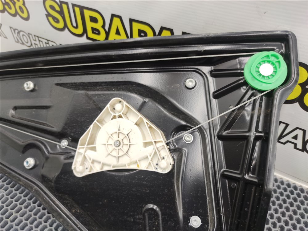 Стеклоподъемник задний левый Discovery 2006 L319 AJ41 Стеклоподъемник задний левый Discovery 2006 L319 AJ41