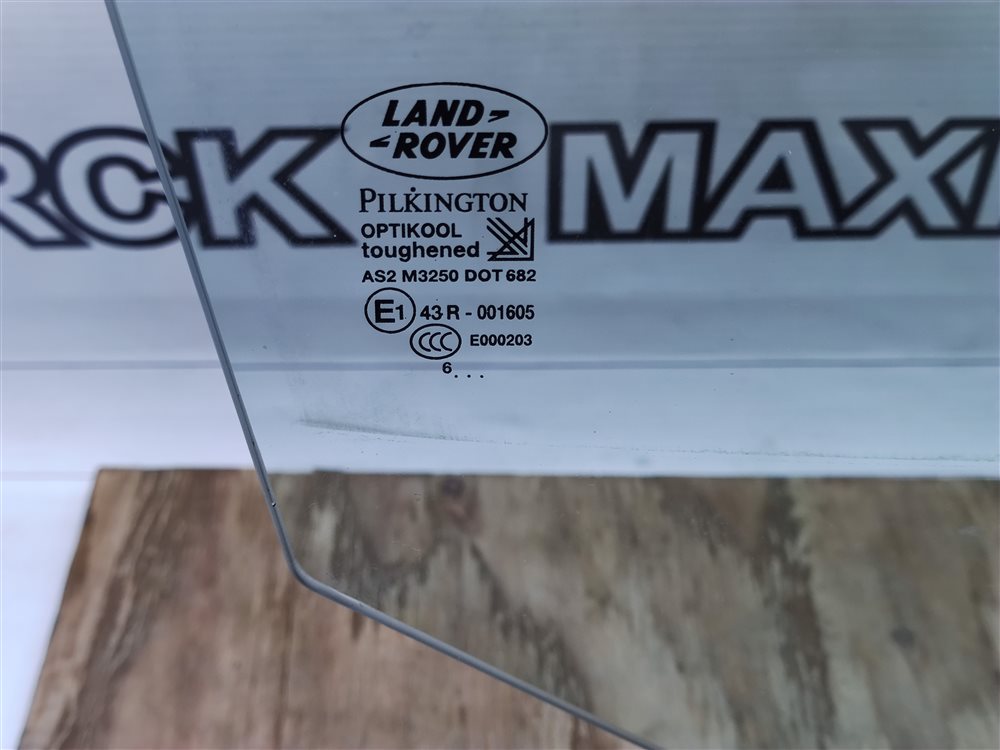 Стекло двери переднее правое Discovery 2006 L319 AJ41