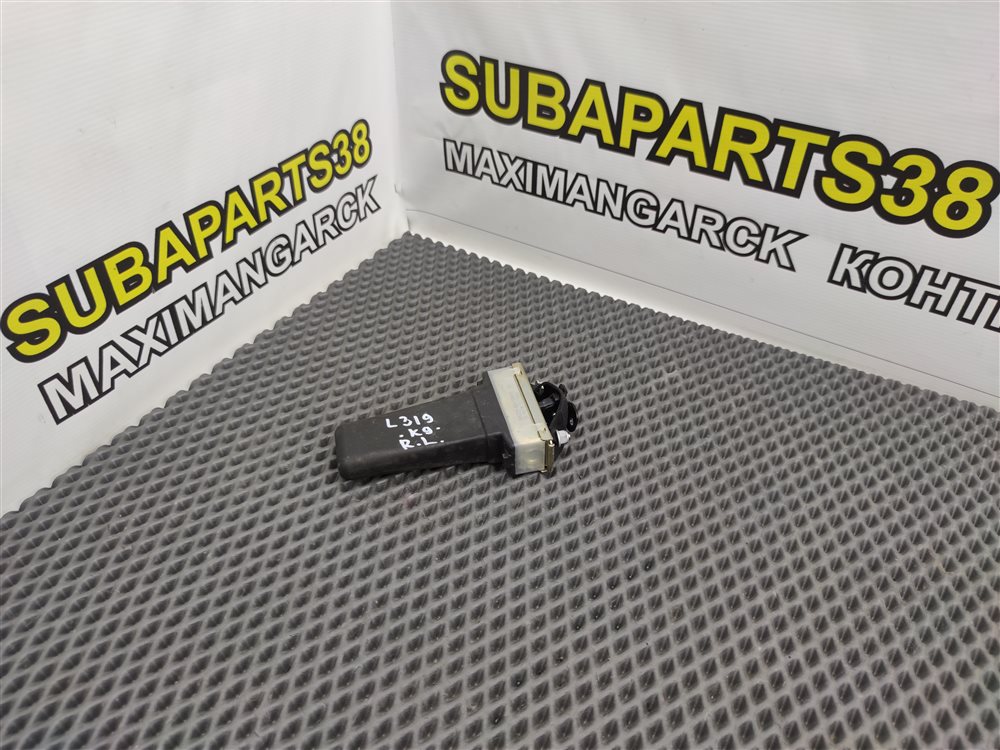 Ограничитель открытия двери задний левый Land Rover Discovery 2006 L319 AJ41 bdh780051 контрактная