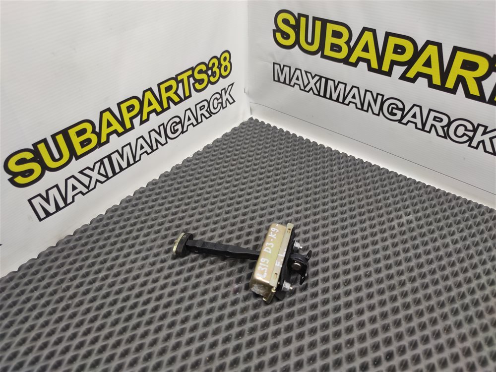 Ограничитель открытия двери передний левый Land Rover Discovery 2006 L319 AJ41 bdh780051 контрактная