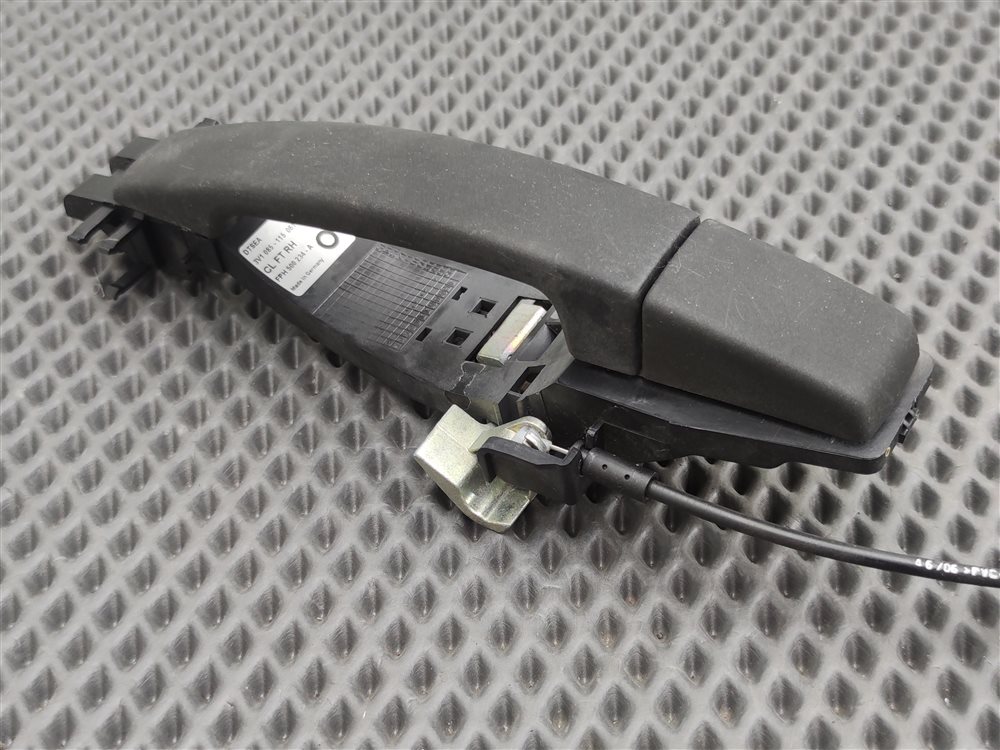 Ручка двери внешняя передняя правая Discovery 2006 L319 AJ41