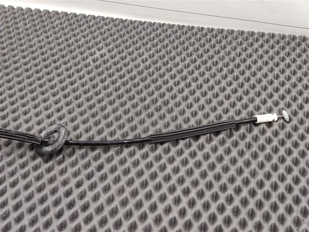 Замок двери задний левый Land Rover Discovery L319 AJ41