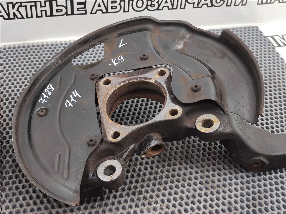 Кулак поворотный передний Land Rover Discovery L319 AJ41 Кулак поворотный передний Land Rover Discovery L319 AJ41