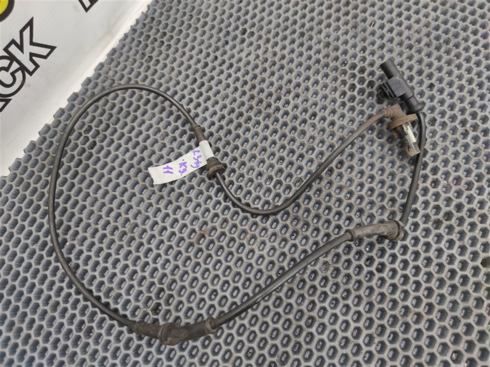 Датчик ABS задний Discovery 2006 L319 AJ41