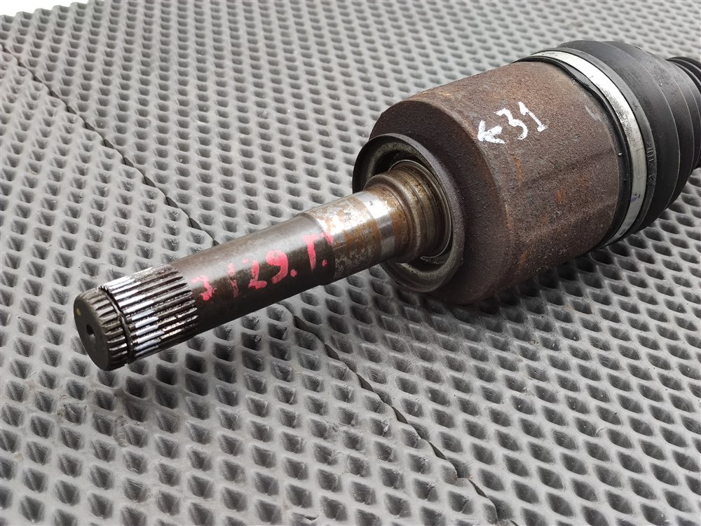 Привод задний левый Discovery 2006 L319 AJ41