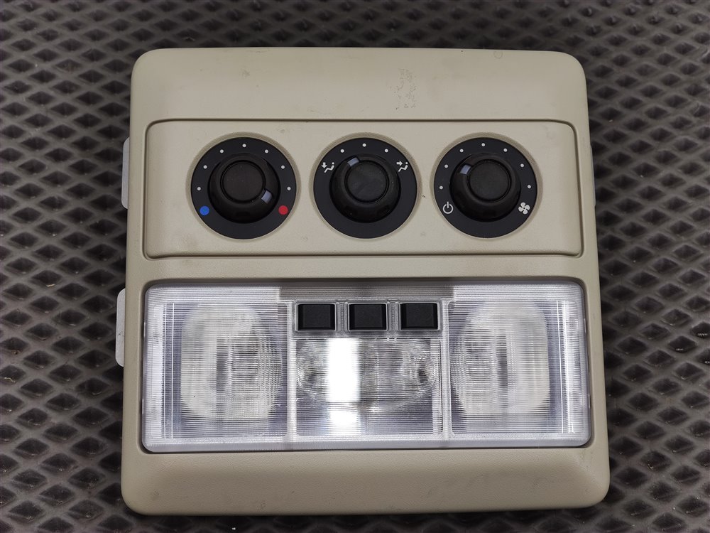 Блок управления климат-контролем задний Discovery 2006 L319 AJ41 Блок управления климат-контролем задний Discovery 2006 L319 AJ41