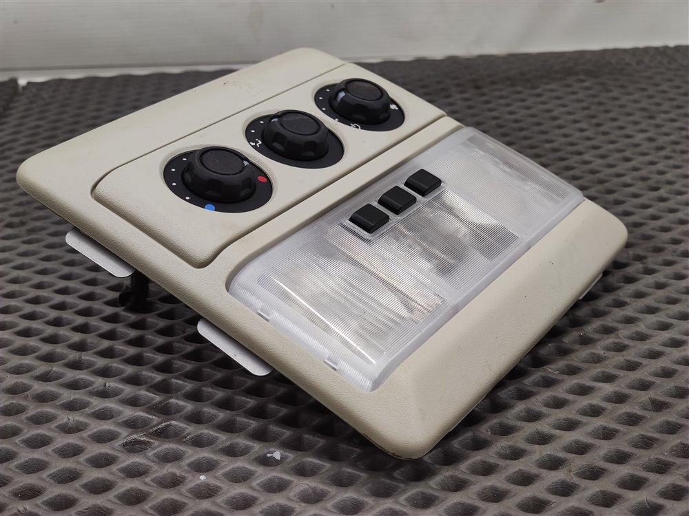 Блок управления климат-контролем задний Discovery 2006 L319 AJ41 Блок управления климат-контролем задний Discovery 2006 L319 AJ41