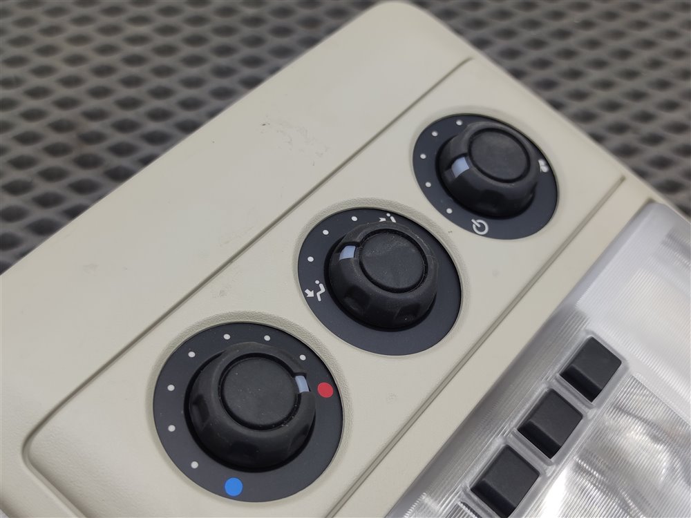 Блок управления климат-контролем задний Discovery 2006 L319 AJ41 Блок управления климат-контролем задний Discovery 2006 L319 AJ41